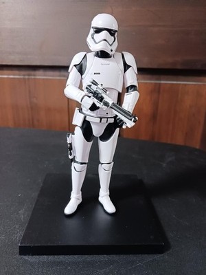 First Order Stormtrooper : KOTOBUKIYA ARTFX PLUS Force Awakens