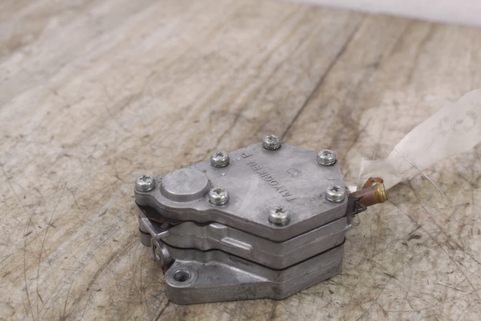 Yamaha VMAX 600 1995 bomba de combustible Foto 2 de 4