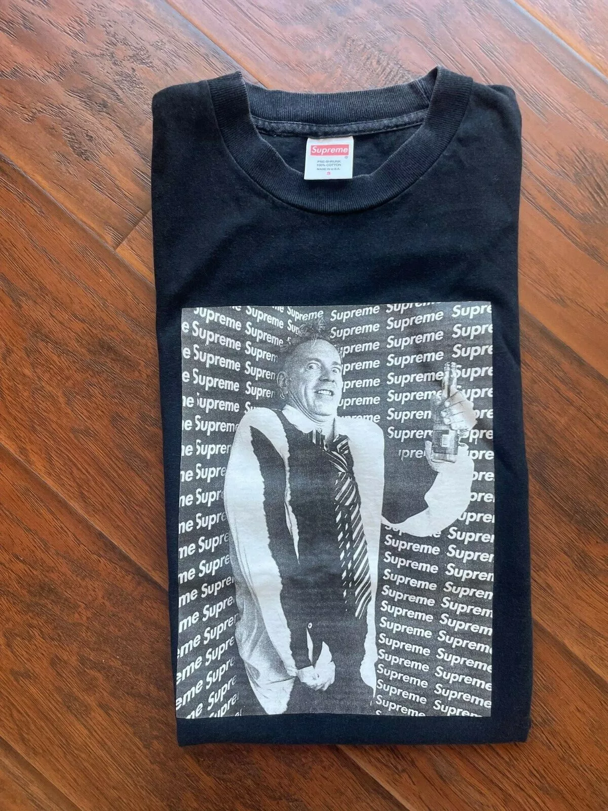 T shirt Supreme John Lydon noir petit pistolet sexuel Johnny pourri boîte logo tee