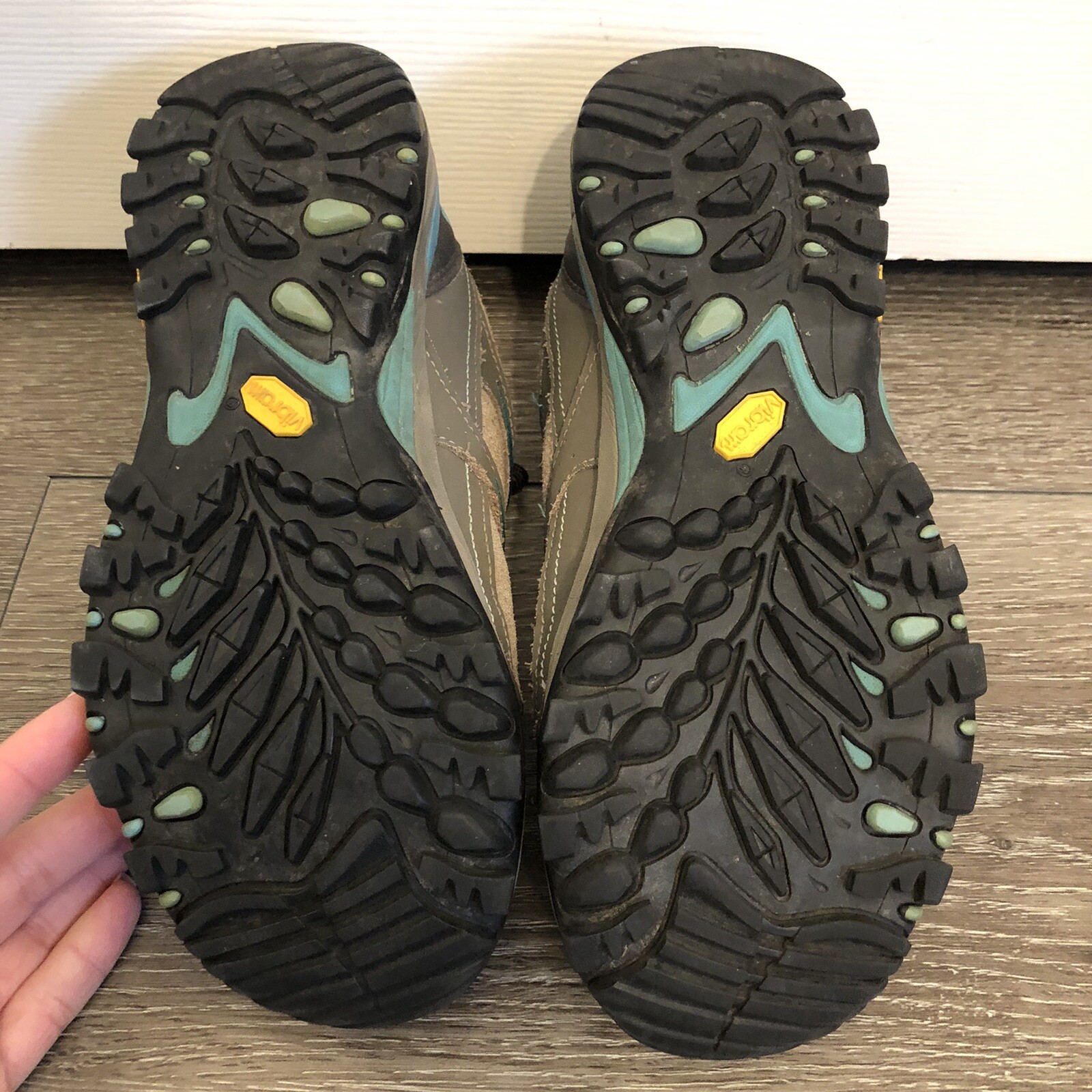 The North Face Hedgehog GoreTex XCR Low Hiking Shoes… Gem
