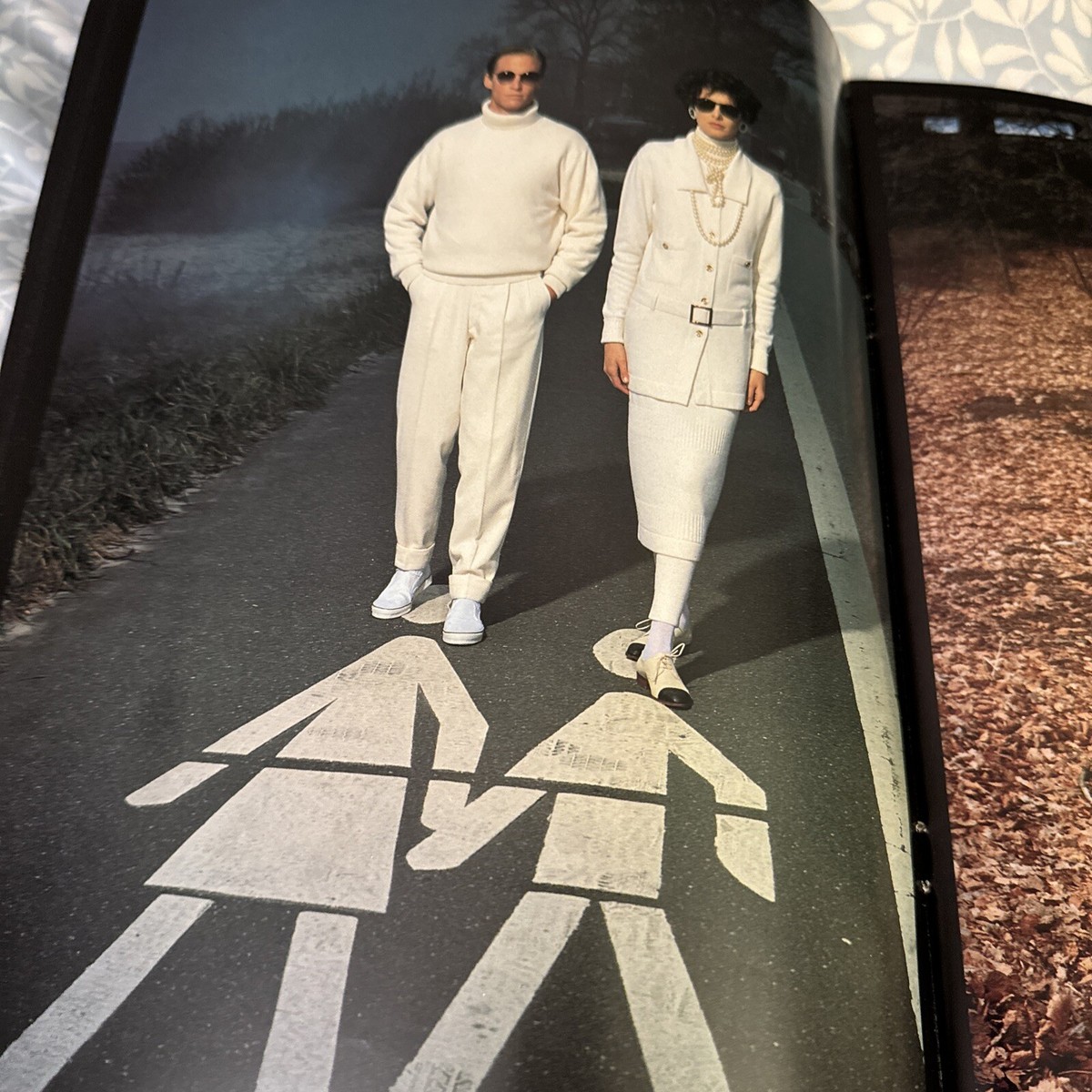 CHANEL 1989-1990 AUTUMN WINTER INES DE LA FRESSANGE CATALOG