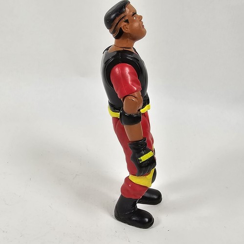 Roland Extreme Ghostbusters Action Figure 1997 Trendmasters Red Variant - Picture 2 of 4