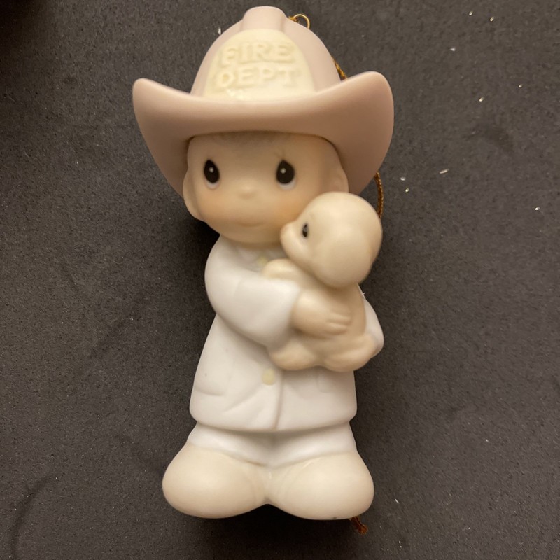 Precious Moments Ornament Love Rescued Me 102385 MIB Free Shipping