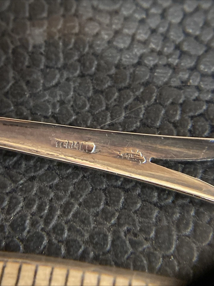 "Tenedor de limón perforado de plata esterlina WC Webster Company mango ART DECO 4-15/16""" Foto 2 de 4