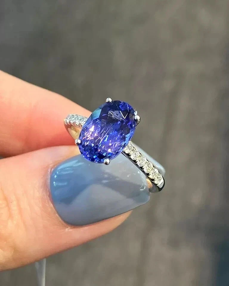 3.25 Ct Oval Cut Natural Tanzanite Diamond Wedding Ring 14K White Gold - Image 2 of 4