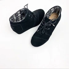 TOMS Black Desert Suede Wedge Ankle Lace Up Boots, Size 7.5