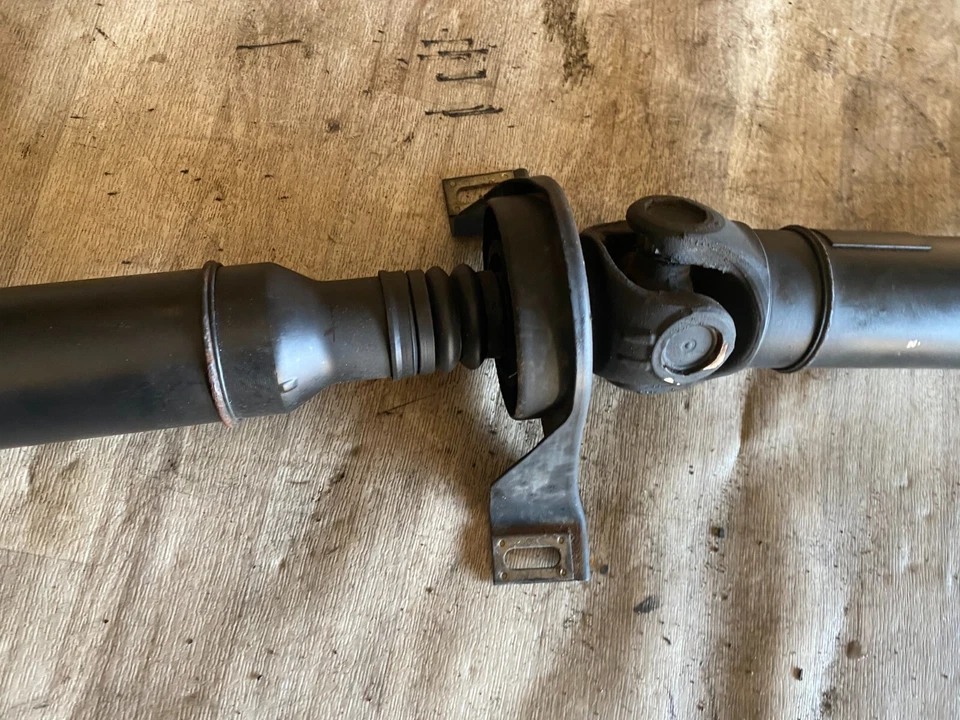 MERCEDES BENZ C300 C350 OEM 08-11 4MATIC AWD REAR AUTOMATIC DRIVE SHAFT - Image 4 of 4