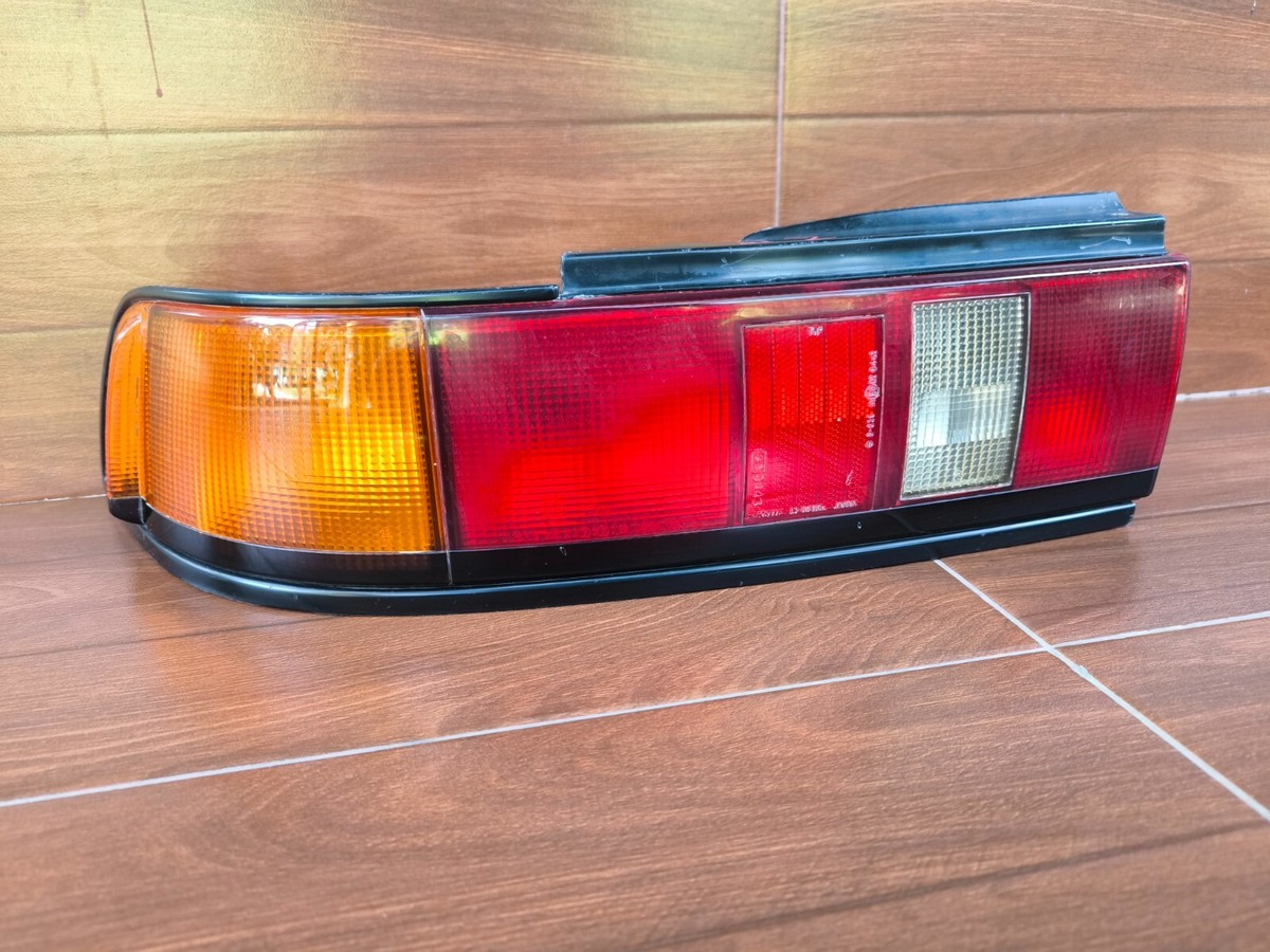 Toyota MR2 SW20 Left Tail Light Lamp 91 92 93 OEM Koito 33-08105L