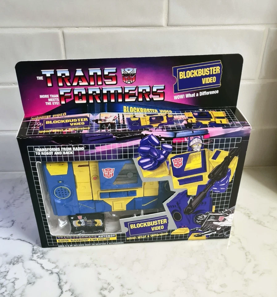TRANSFORMERS G1 BLASTER "BLOCKBUSTER" +STEELJAW Custom Toy figure in Custom box - Image 2 of 4