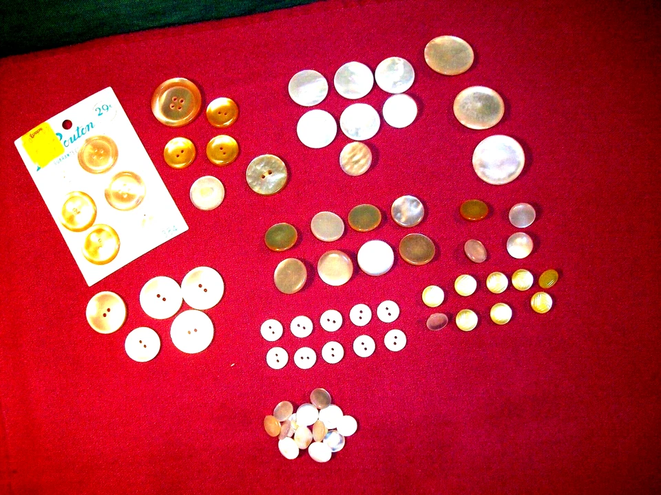 IRIDESCENT PEARL sewing buttons cream/ white Large Lot VINTAGE - Image 3 of 4