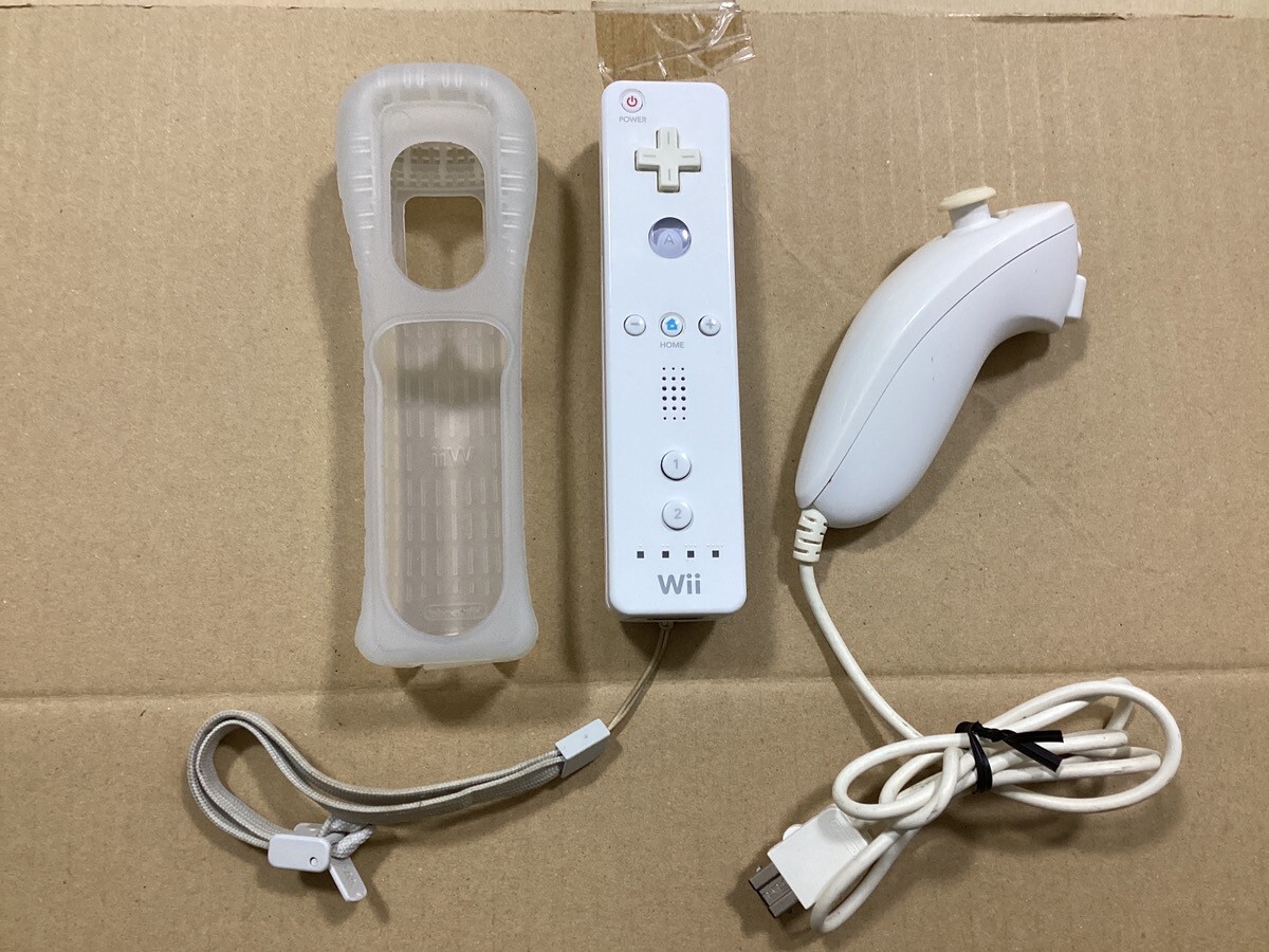 【中古品　動作確認済】Nintendo Wii RVL-001-WD　ホワイト Amazon.com: BOXED Nint endo Wii RVL-001 Console - White Retro