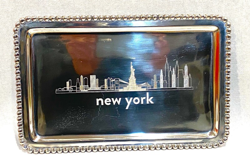 NYC VTG New York Skyline String of Pearls Mariposa alum tray 9" x 5" pre 2000