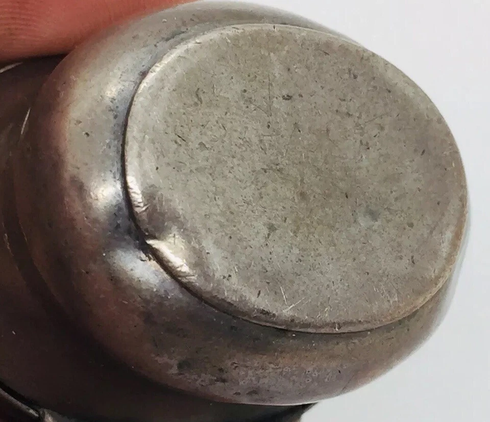 Antigua caja alemana de vinagreta de plata de ley del siglo XVIII Foto 4 de 4