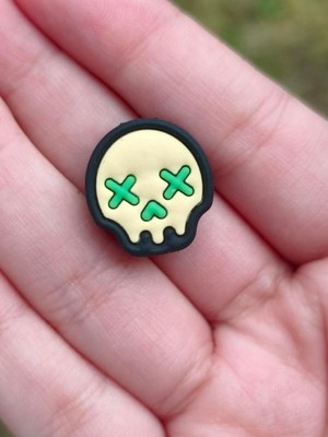 WKRMN Grim Skull Black/Custard/Green Glow Eyes Rubber Lanyard Bead