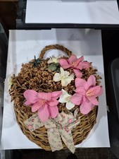 Woven Wicker Flat Back Hanging Basket Wall Pocket 12 x9" Artificial Flowers CC