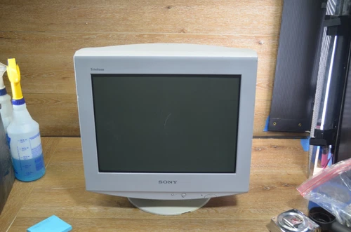Sony Trinitron CPD-G220R 17" Retro Vintage CRT Computer Monitor - Tested Working