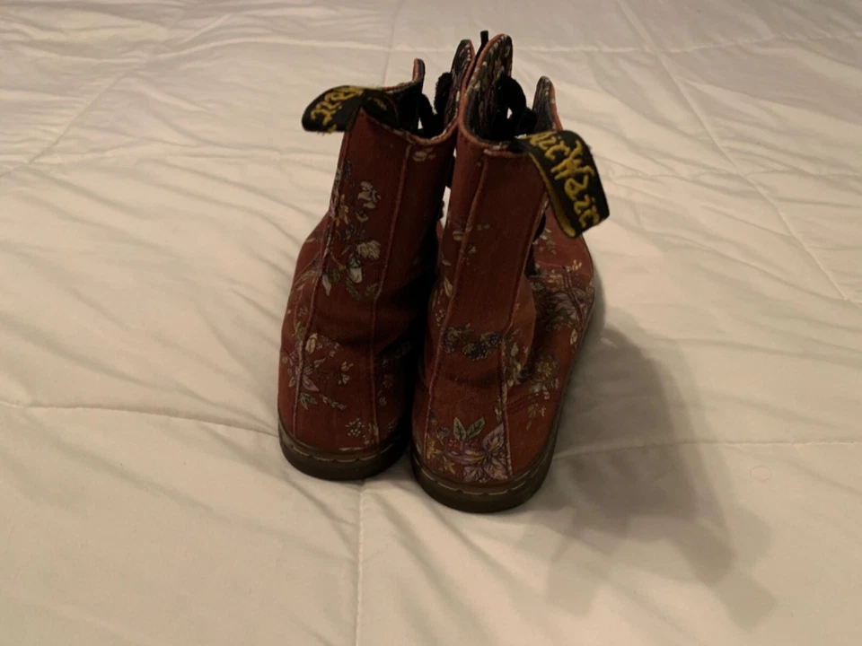 Botas altas Dr Martens Air Wair de lona florales Stratford talla 7 para mujer rojas Foto 3 de 4