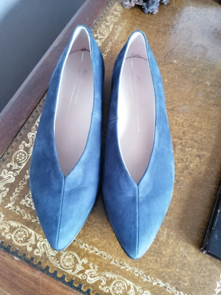 Ecco shape navy sales