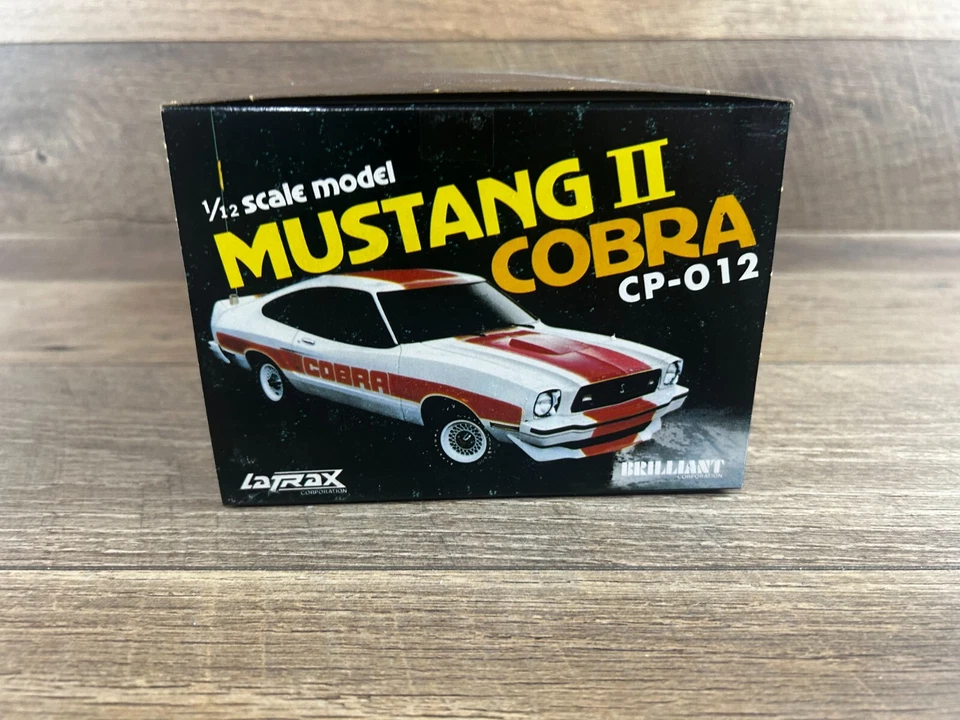СМ. ОПИСАНИЕ Радиоуправляемая модель Latrax в масштабе 1:12 MUSTANG II COBRA CP-012 - Изображение 2 из 4