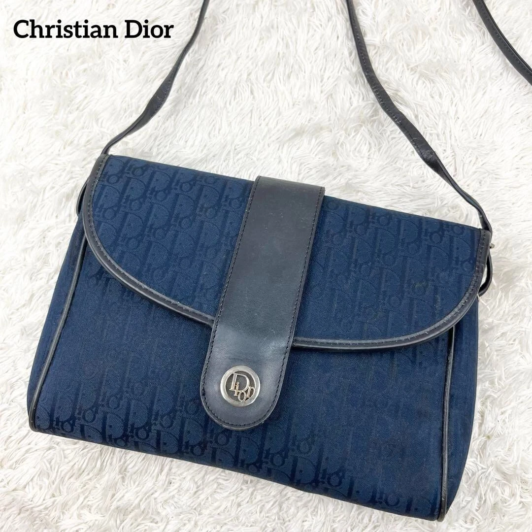 Sac bandoulière métal logo trotteur Christian Dior bleu marine vintage 202412M