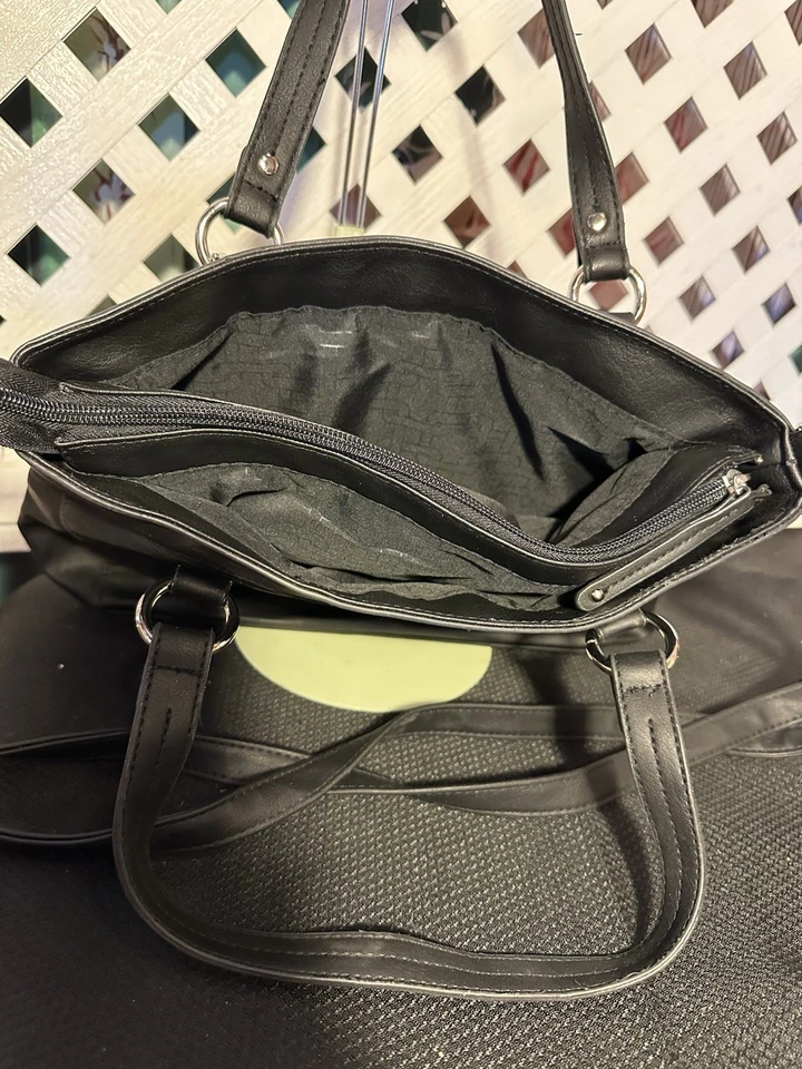 Bolso Bandolera Rosetti Negro con Múltiples Bolsillos y Correa Ajustable Nuevo con Etiquetas Foto 4 de 4