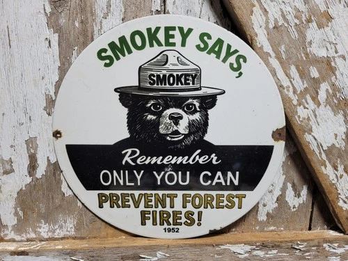 VINTAGE SMOKEY THE BEAR PORCELAIN SIGN OLD FOREST SERVICE NATIONAL PARK FIRES
