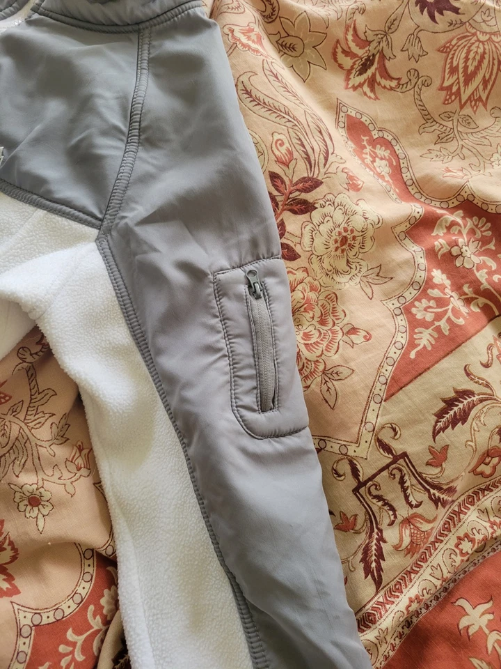 Fleece Jacket, White And Gray, Size L - Image 3 of 4