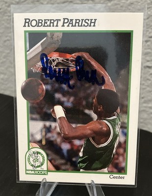 Robert Parish On-Card Autograph 1991-92 NBA Hoops - #15 Hall Of Fame
