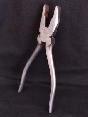 Vintage 8  ELLIOTT LUCAS Elect A216 High Tensile Cannock England Linemans Pliers