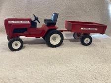 Wheel Horse garden tractor & lawn cart