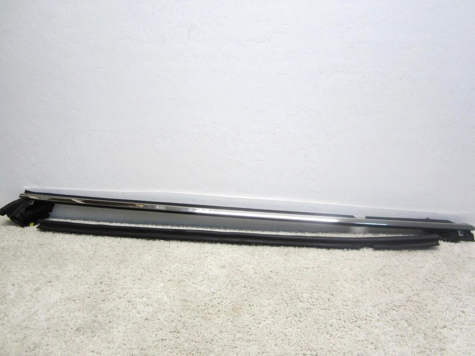 2003-2009 BENTLEY CONTINENTAL GT, GTC RH DOOR WINDOW SWEEP MOLDING & SEAL  #1E-1