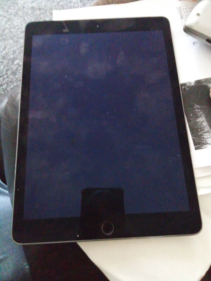 Apple iPad Air 2 64GB, WLAN + Cellular, 24,64 cm, (9,7 Zoll) - Spacegra - Bild 2 von 4