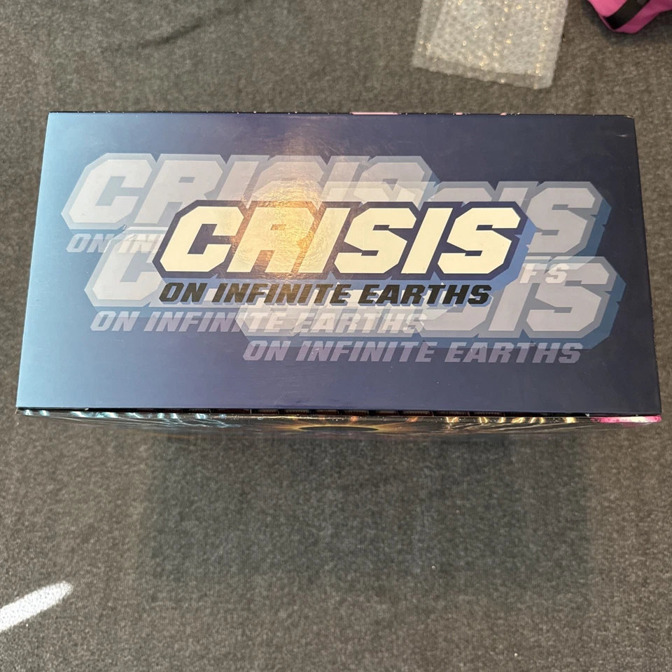 DC Crisis On Infinite Earths Boxset Used - Image 2 of 4
