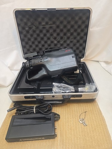 Panasonic PV-501D AF-X6 OmniMovie VHS Camcorder Bundle With Case