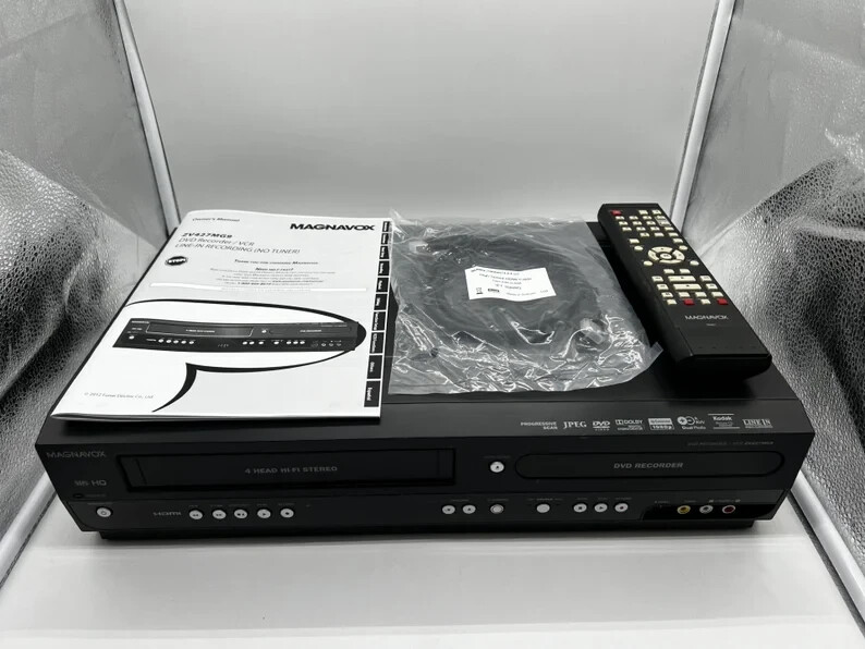 Magnavox ZV427MG9 DVD/VCR Recorder w/ Original Remote