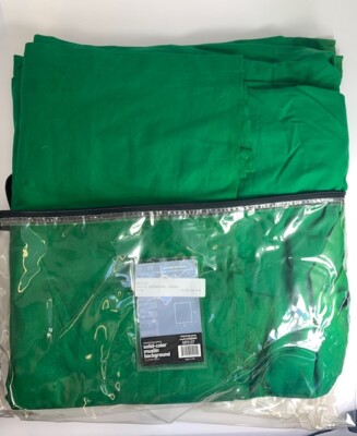 Calumet Chromakey Green Solid-Color Muslin Background. MP2127