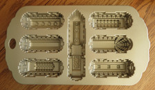 Williams Sonoma Nordic Ware Express Train Cake Pan Mold Engine & 6 Car NWT