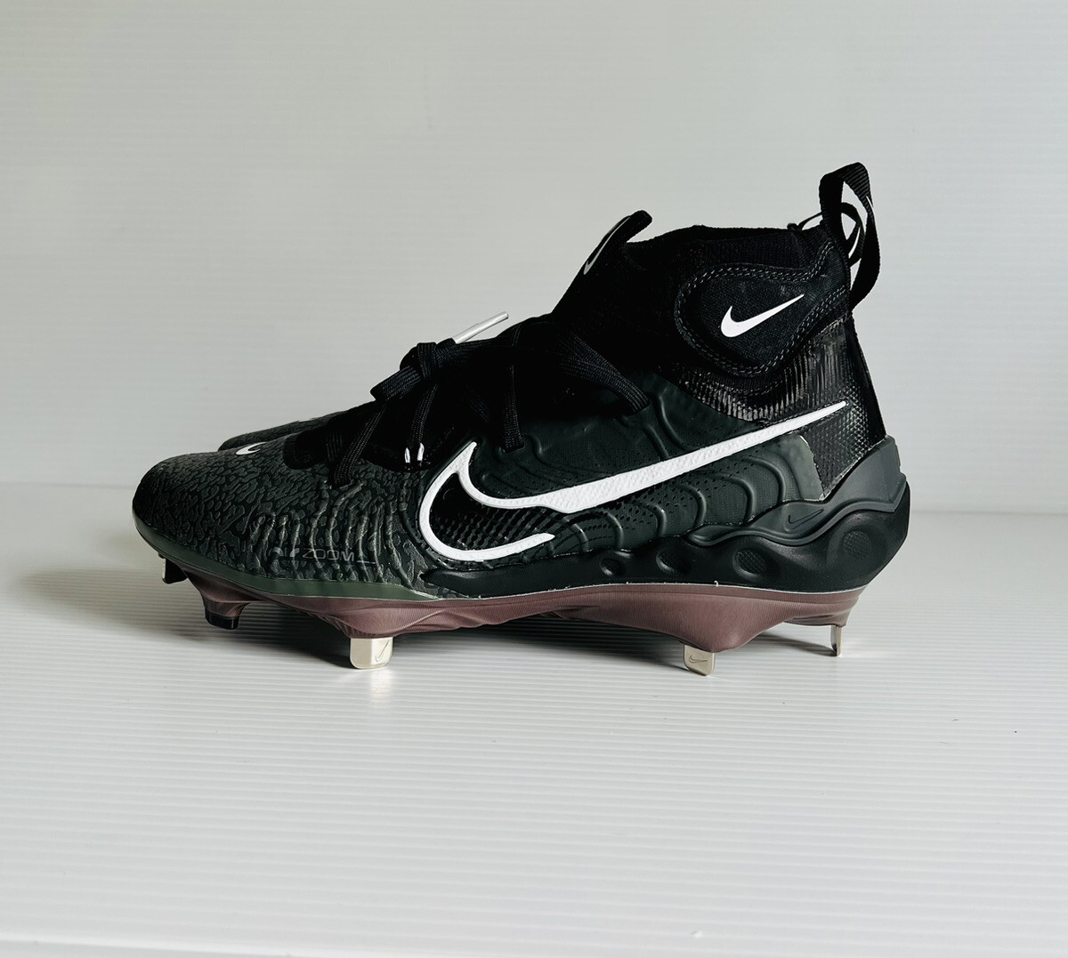 Men\'s Nike Alpha Huarache NXT Black Metal Baseball Cleats DJ6517-010 Size 8.5 Nike Alpha Huarache NXT Black Metal Baseball Cleats DJ6517  main image 4
