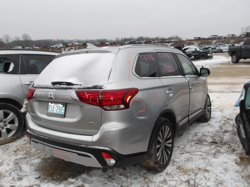 Medidor de flujo de aire de inyección de combustible usado se adapta a: Mitsubishi Outlander 2020 grado A Foto 4 de 4