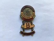 BIRMINGHAM SPEEDWAY SUPPORTERS CLUB 1949 WITH 1946-47-48 ENAMEL DATE BAR