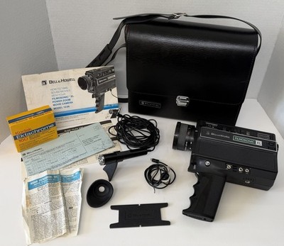 VTG Lightly Used Bell & Howell Filmsonic XL 1236 8mm Movie Camera W/Mic, Acc. ++