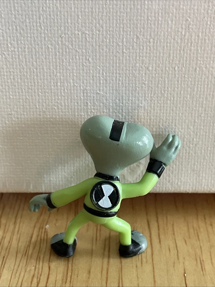 Ben 10 Grey Matter Alien Mini 1” Figurine Action Figure Toys 2012 Playmates CN - Image 2 of 2