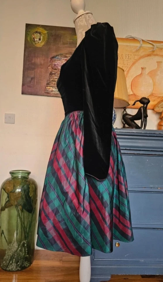 🌸Impresionante vestido de fiesta vintage años 70-80, fiesta, terciopelo, seda a cuadros talla 8 Foto 3 de 4