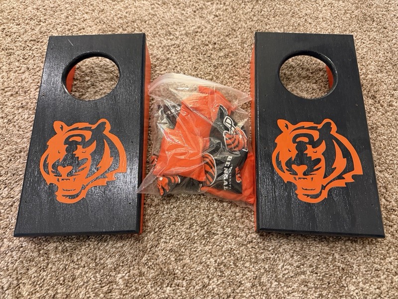 Cincinnati Bengals Desktop Cornhole Set – Tabletop Bean Bag Toss – NFL Fan Game
