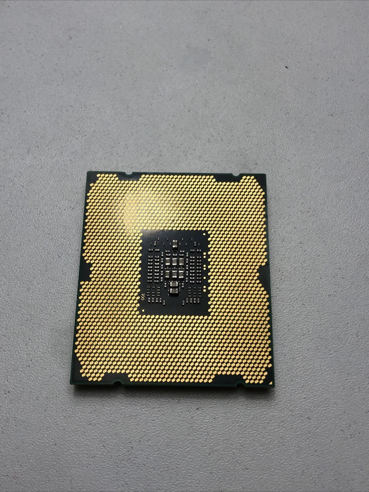 Intel Core i7 SR0LD i7-3820 3.60GHz 10M Socket 2011 Quad Core Processor / CPU - Image 3 of 3