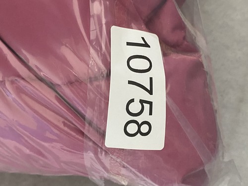 NWT Old Navy Women’s Puffer Vest Pink Full Zip Soft shell Comfy Size Small - Picture 8 of 8