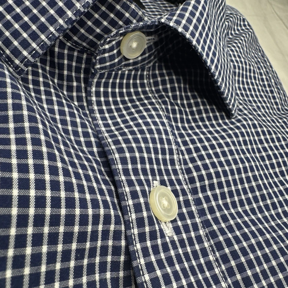 Camisas sociais masculinas slim fit sem ferro Banana Republic LOTE MÉDIO DE 3 - Imagem 2 de 4