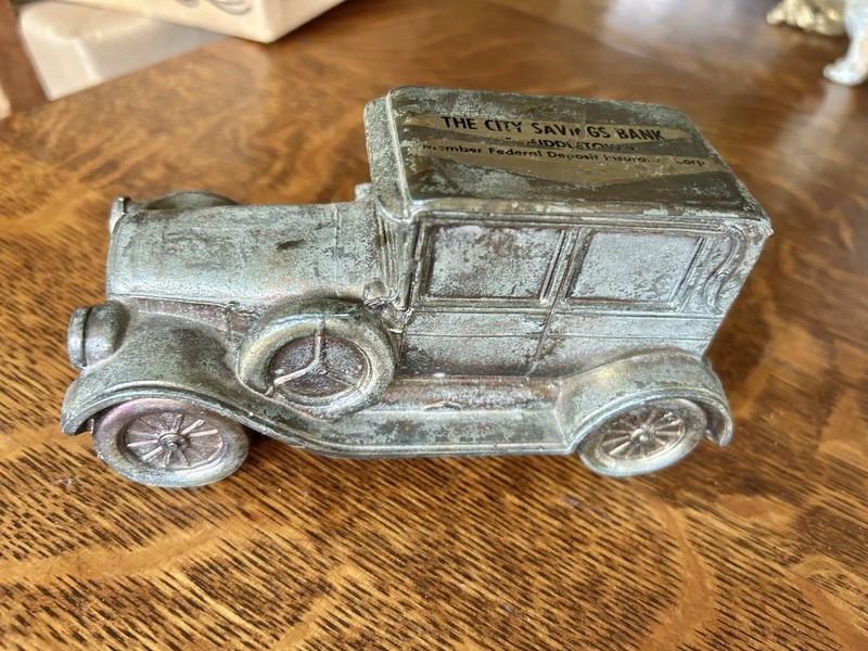 Banthrico Vintage City Savings Bank , Middletown CT  Die Cast Car BANK With Key.