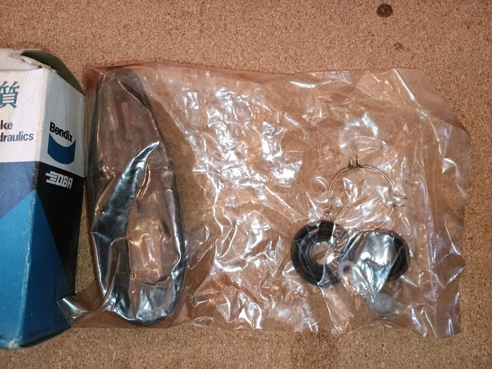 KIT REPARACIÓN CILINDRO RUEDA TRASERA NUEVO - SE ADAPTA A: DATSUN 240Z & 260Z (1970-76) Foto 2 de 2