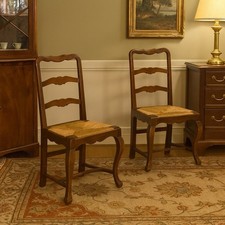 Coppia di Sedie Antiche Noce Gambe Mosse Impagliate Italia XX Secolo Originali